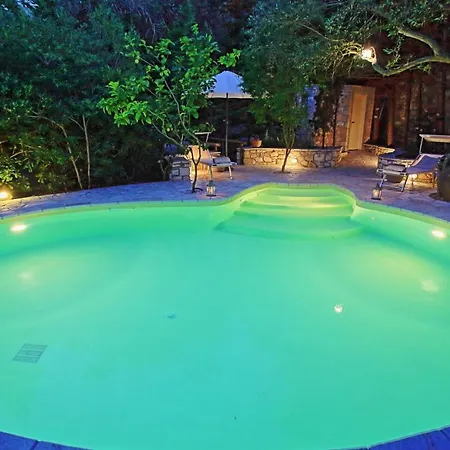 Kitrini Luxury * Zenempisatika