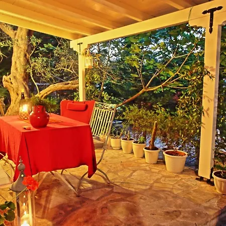 Kitrini Luxury Villa