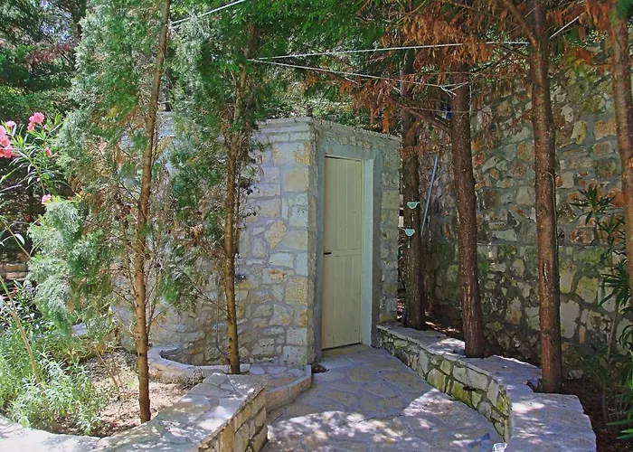 Kitrini Luxury Villa *