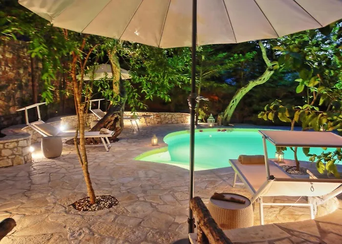 Villa Kitrini Luxury *