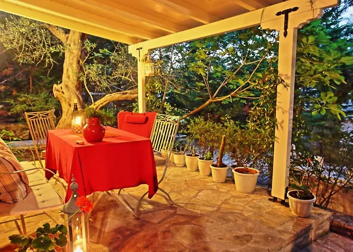 Kitrini Luxury Villa